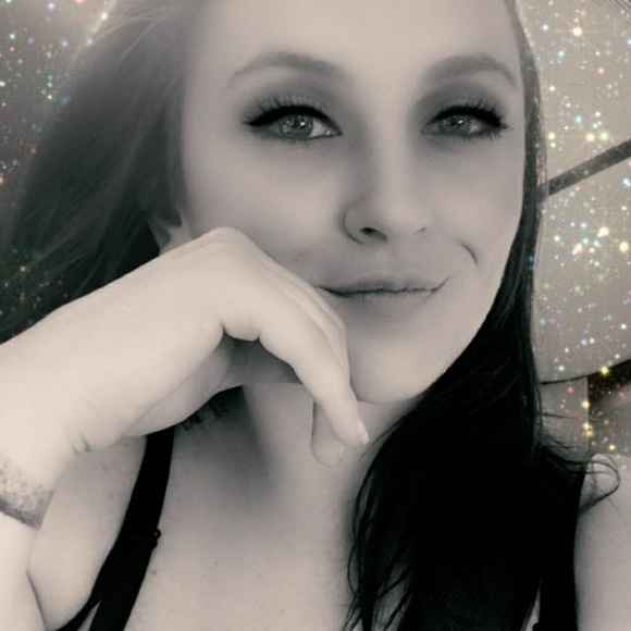 Meet your Posher, Katelynn - Picture 1 of 1